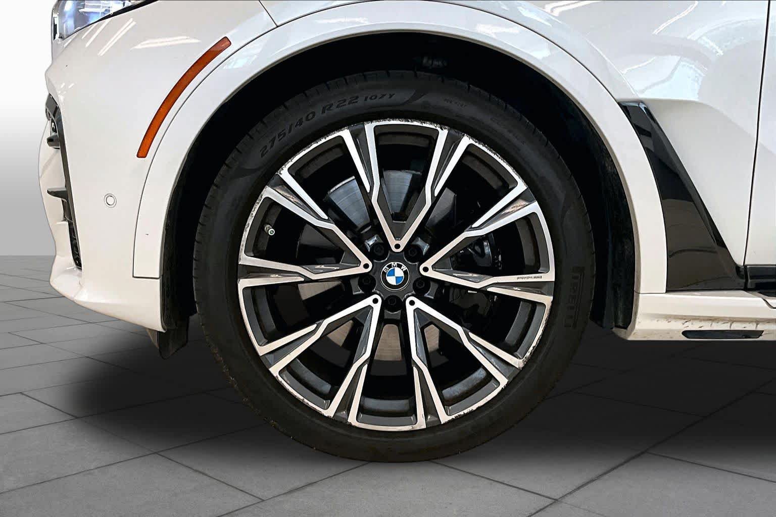 Used 2021 BMW X7 xDrive40i w/ M Sport Package AWD/4WD image 10