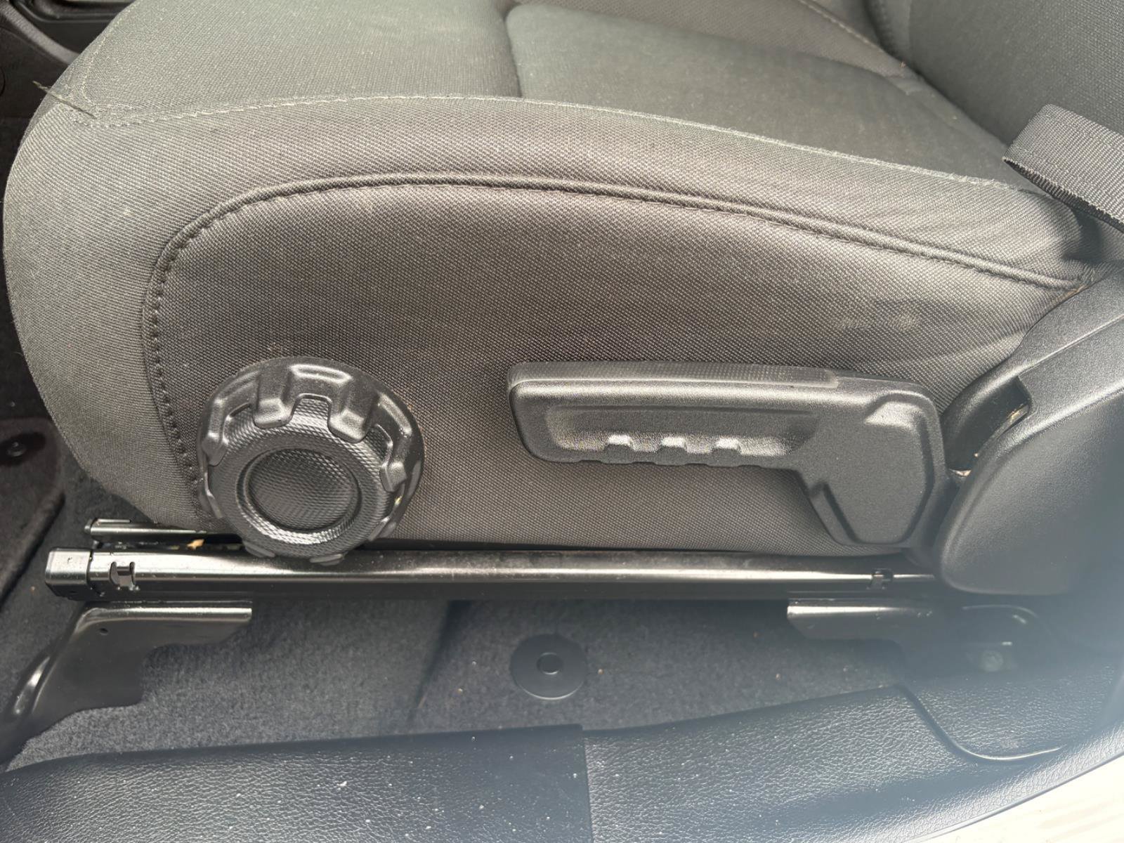 Used 2022 Jeep Wrangler Unlimited Sport AWD/4WD image 25