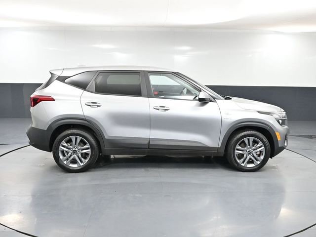 Used 2021 Kia Seltos LX image 4