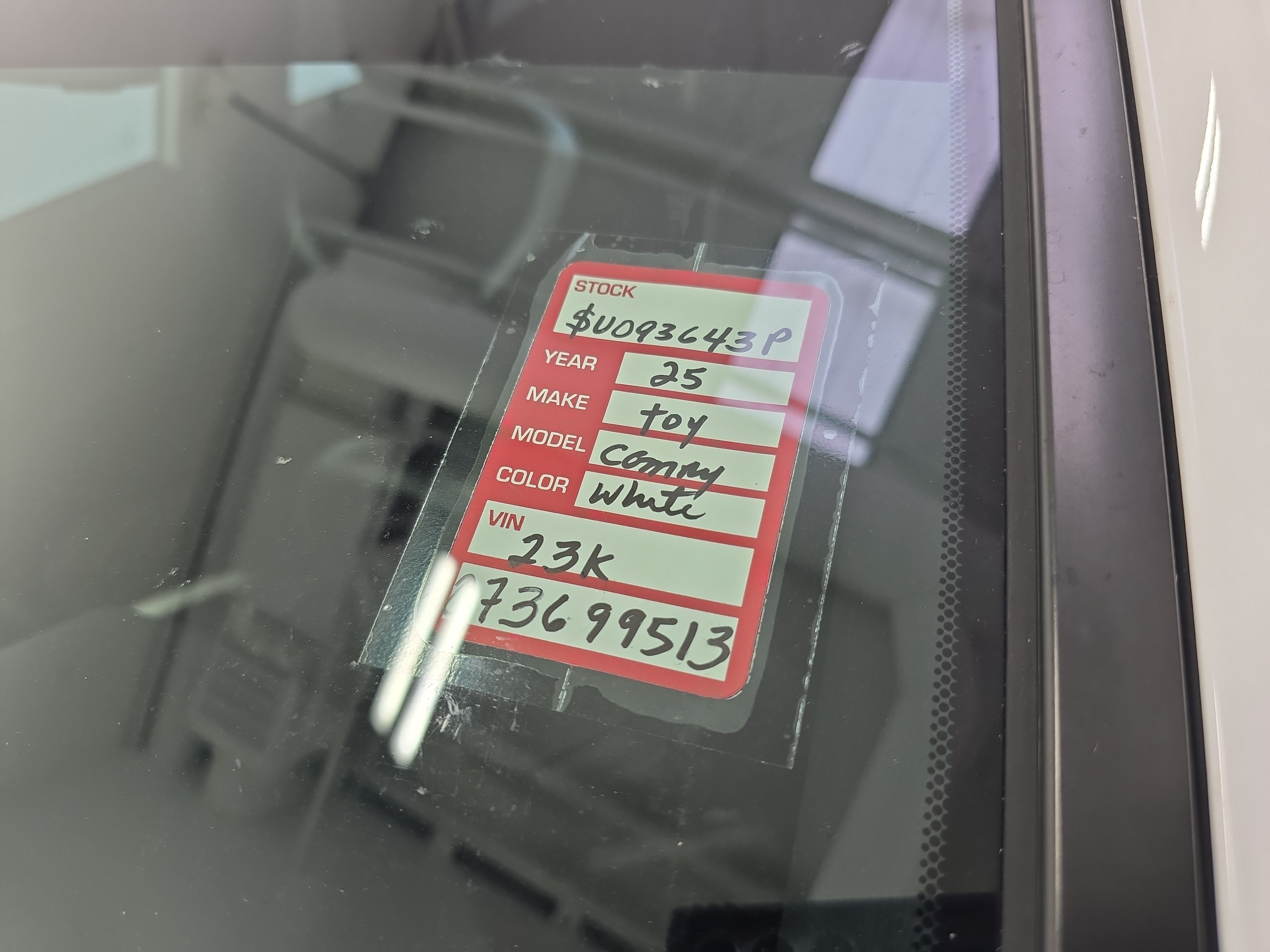 Used 2025 Toyota Camry SE w/ Convenience Package FWD image 33