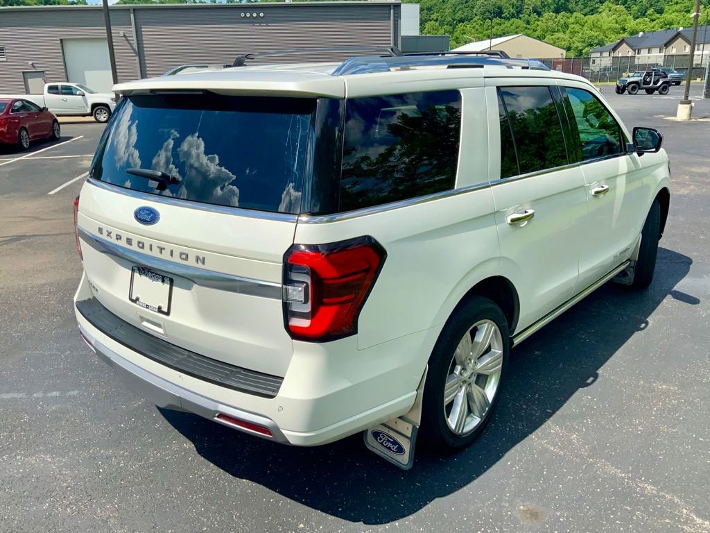 Used 2023 Ford Expedition Platinum AWD/4WD image 16