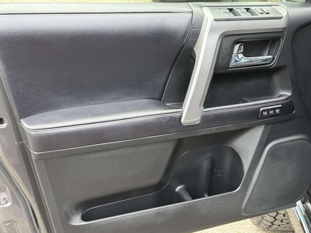 Used 2019 Toyota 4Runner Limited AWD/4WD image 22