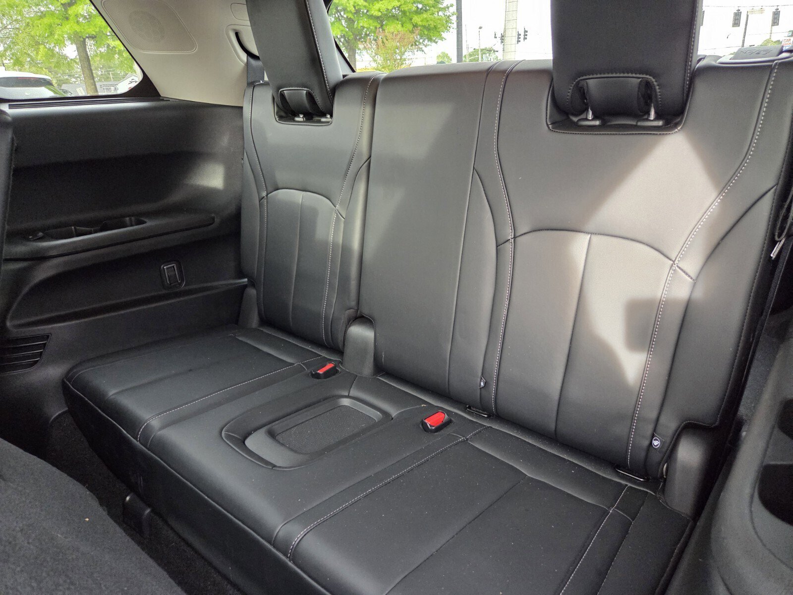 Used 2023 INFINITI QX60 Luxe AWD/4WD image 11