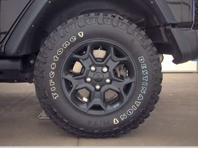 Used 2023 Jeep Wrangler Unlimited w/ Dual Top Group AWD/4WD image 19