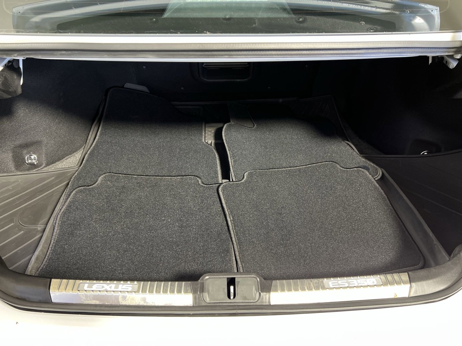 Used 2022 Lexus ES 350 Ultra Luxury image 26