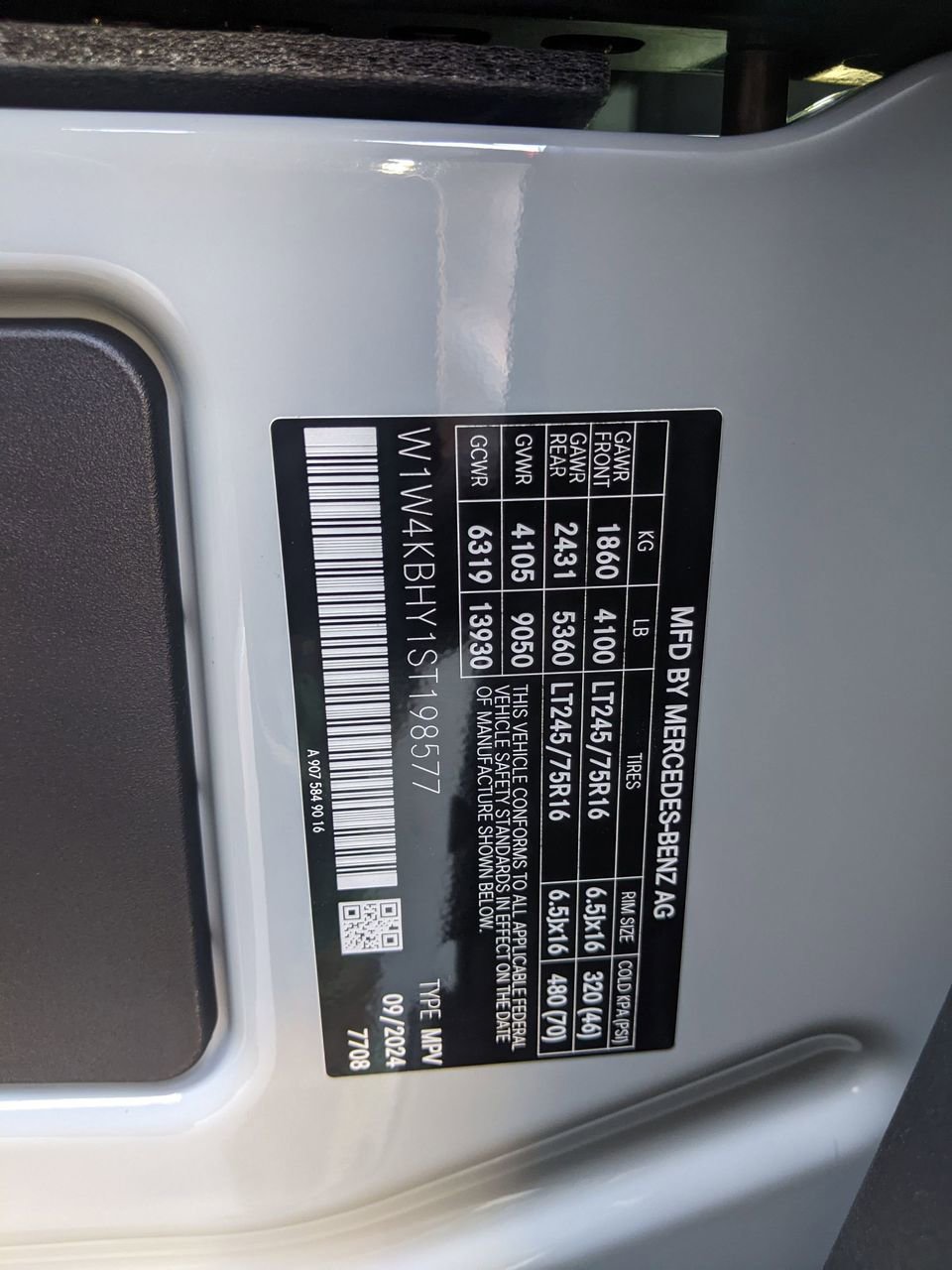 New 2025 Mercedes-Benz Sprinter 2500 image 14