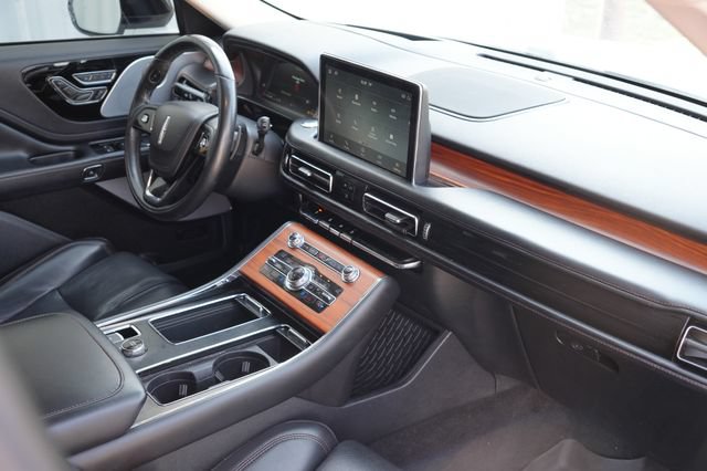 Used 2020 Lincoln Aviator Reserve w/ Equipment Group 202A AWD/4WD image 15