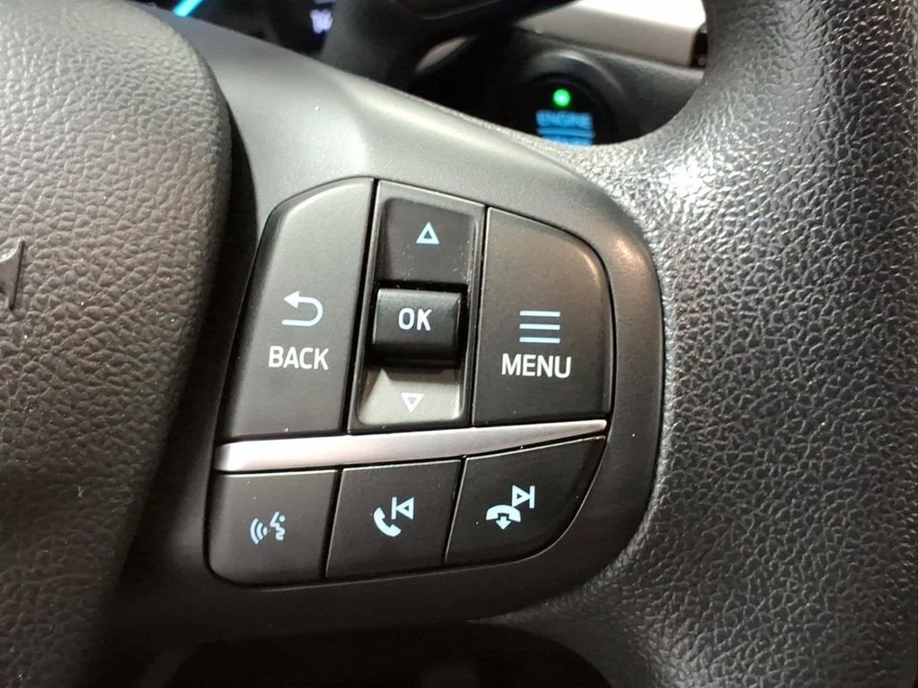 Used 2020 Ford Escape SE image 19