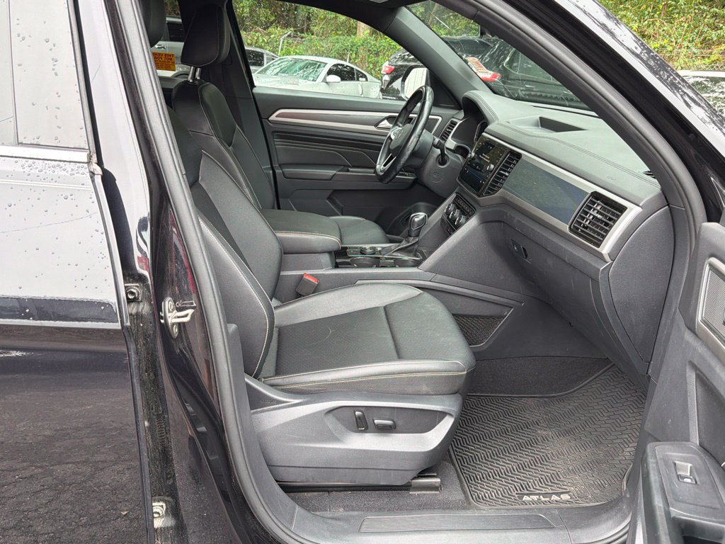 Used 2020 Volkswagen Atlas Cross Sport SEL AWD/4WD image 13