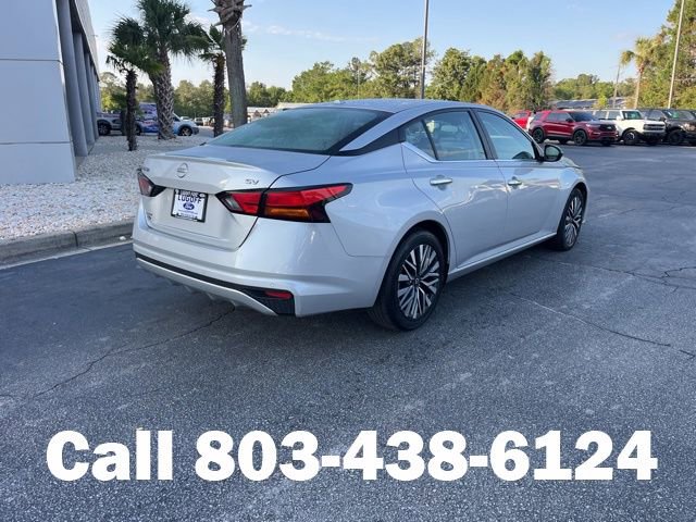 Used 2024 Nissan Altima 2.5 SV FWD image 3