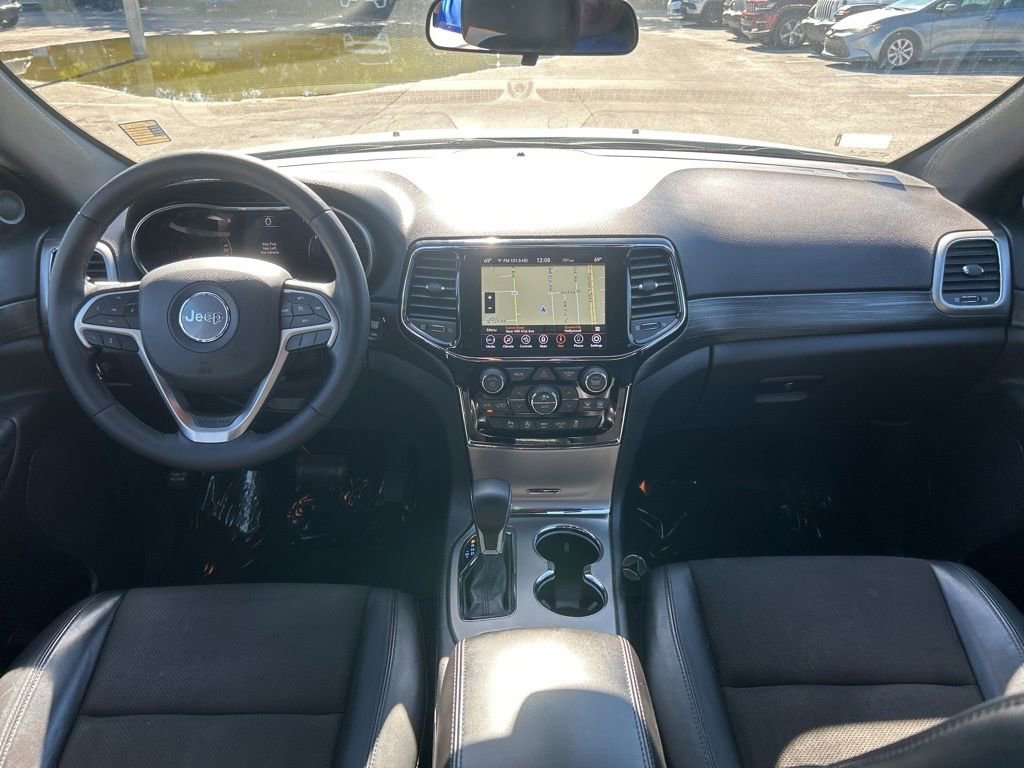 Certified 2021 Jeep Grand Cherokee Laredo X image 31