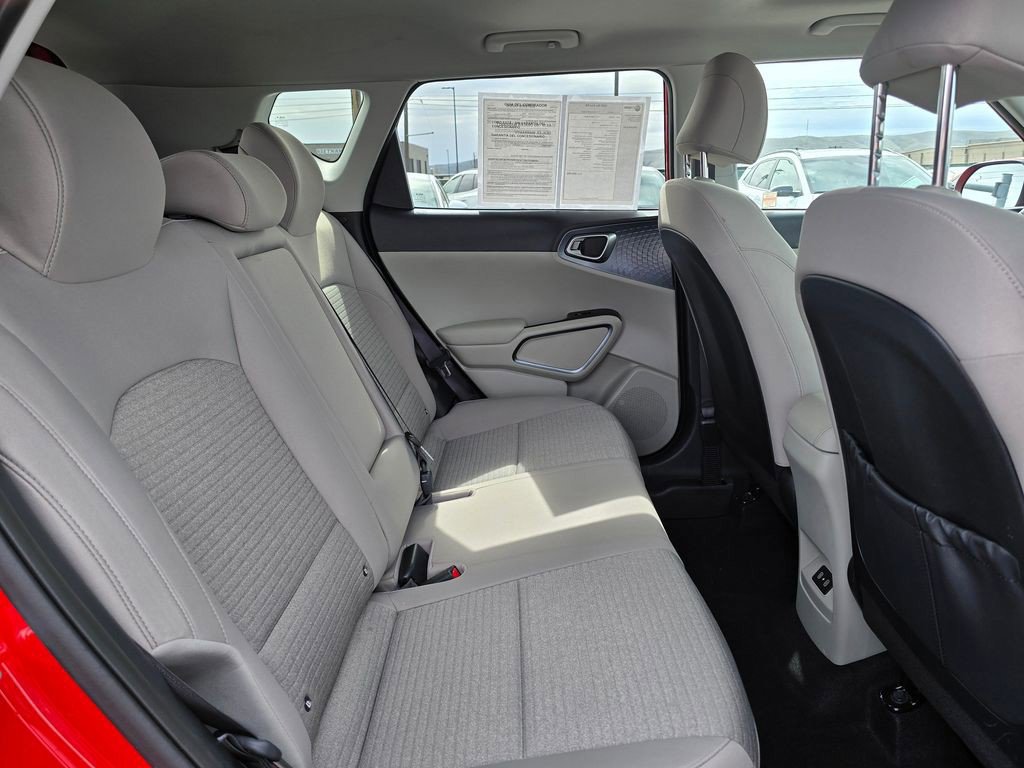 Used 2025 Kia Soul EX FWD image 12