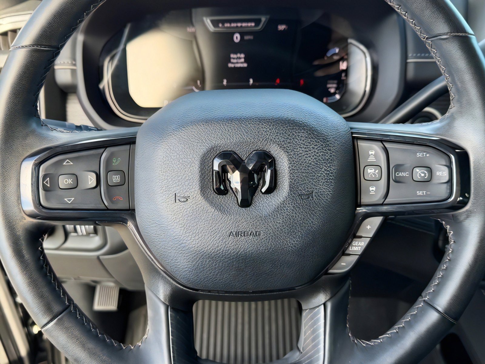 Used 2024 RAM 2500 Limited AWD/4WD image 20