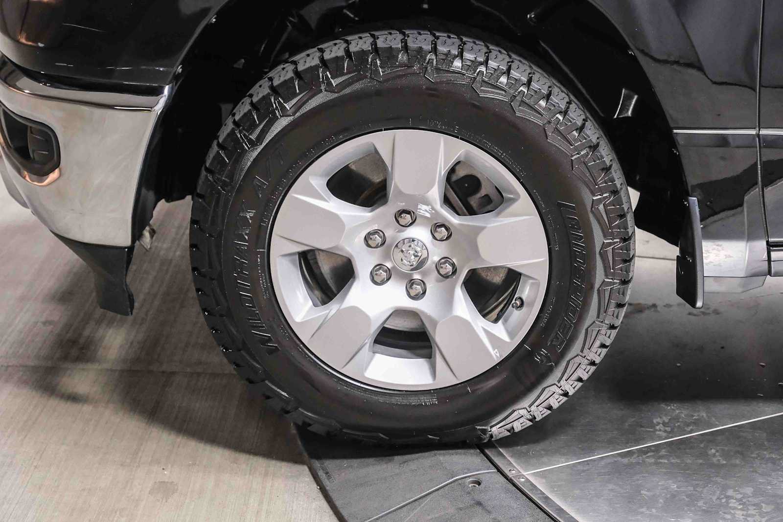 Used 2023 RAM 1500 Big Horn AWD/4WD image 10