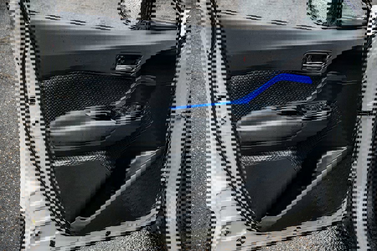 Used 2021 Toyota C-HR XLE image 21