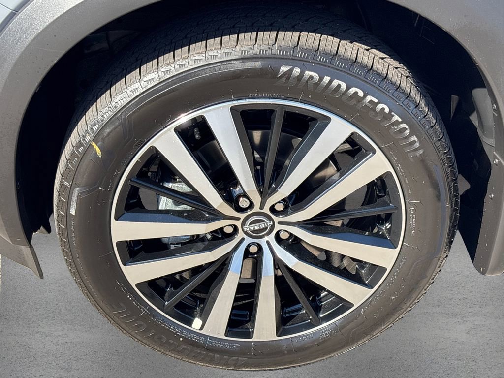 New 2025 Nissan Pathfinder Platinum w/ Cargo Package image 12