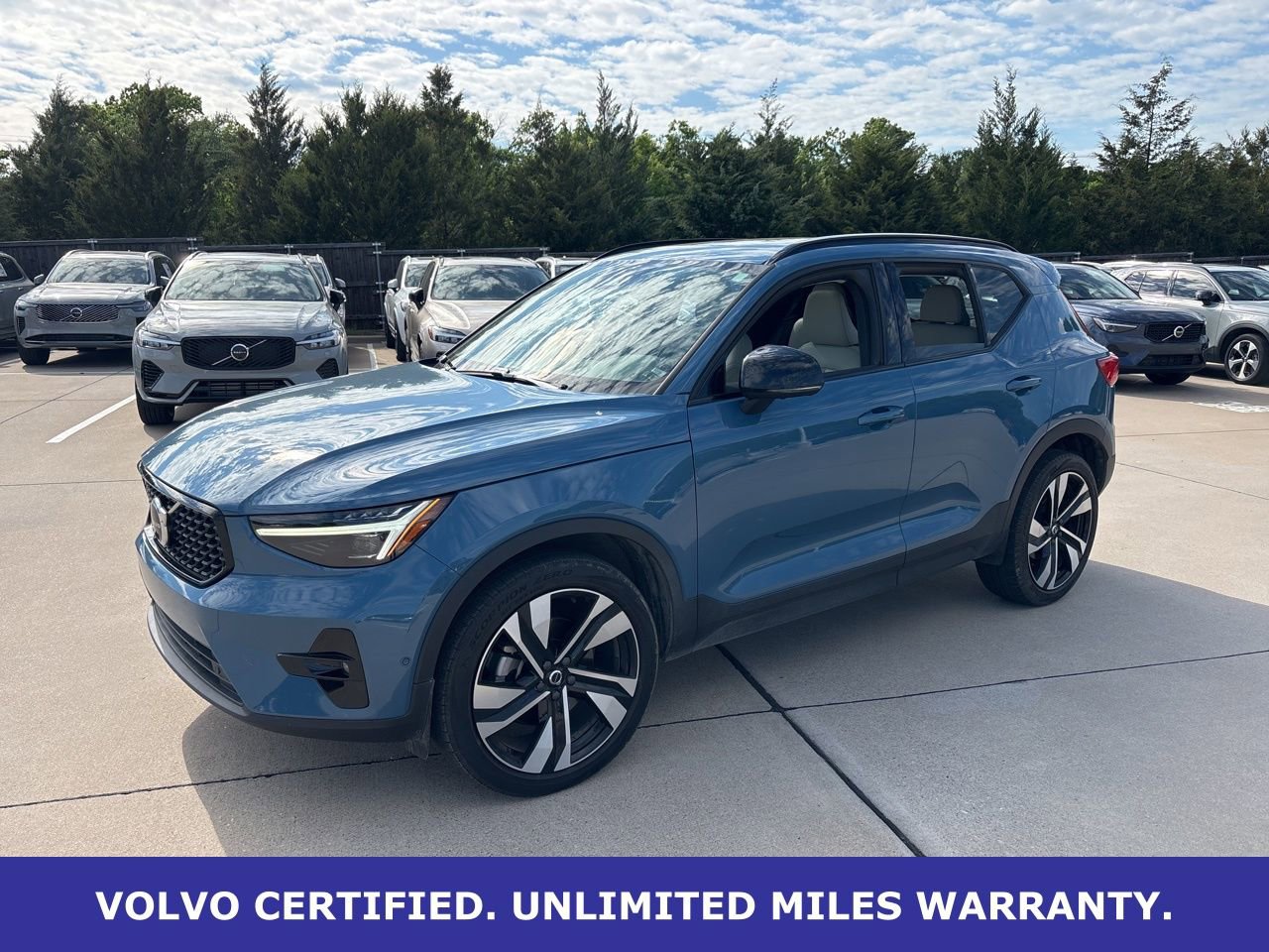 Certified 2023 Volvo XC40 B5 Ultimate w/ Protection Package Premier