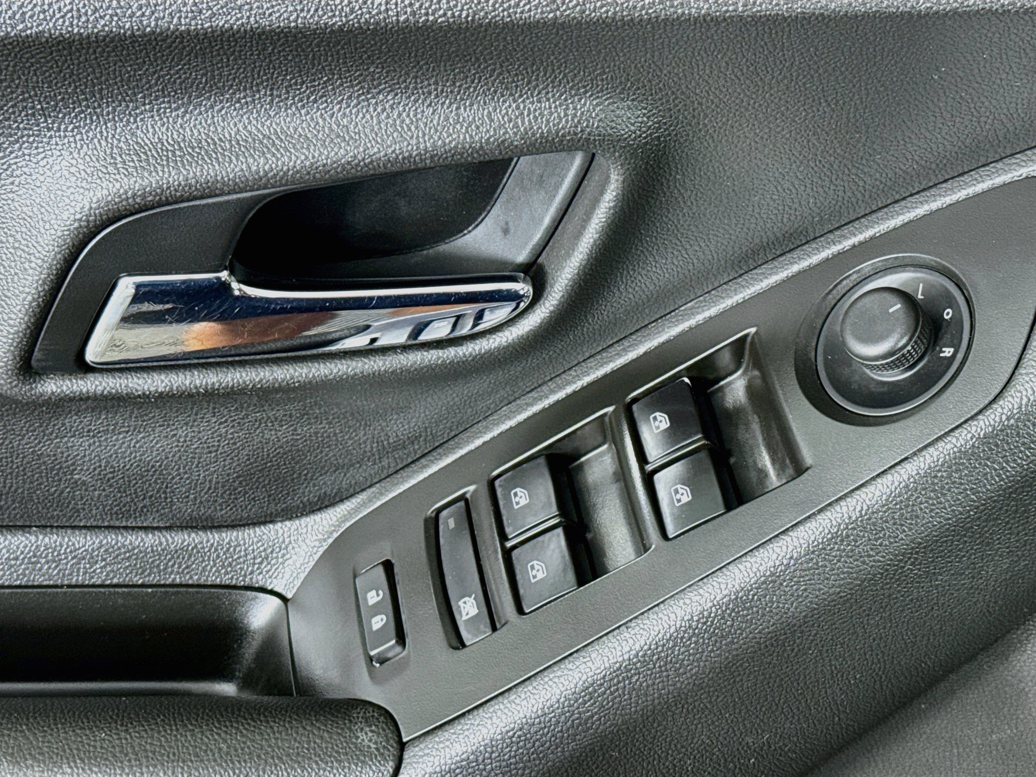 Used 2021 Chevrolet Trax LS FWD image 20