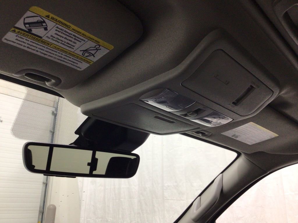 Used 2024 Nissan Frontier SL w/ Technology Package image 12