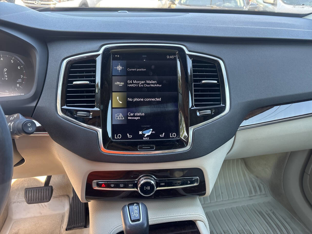 Used 2016 Volvo XC90 T6 Momentum w/ Momentum Plus Package AWD/4WD image 11