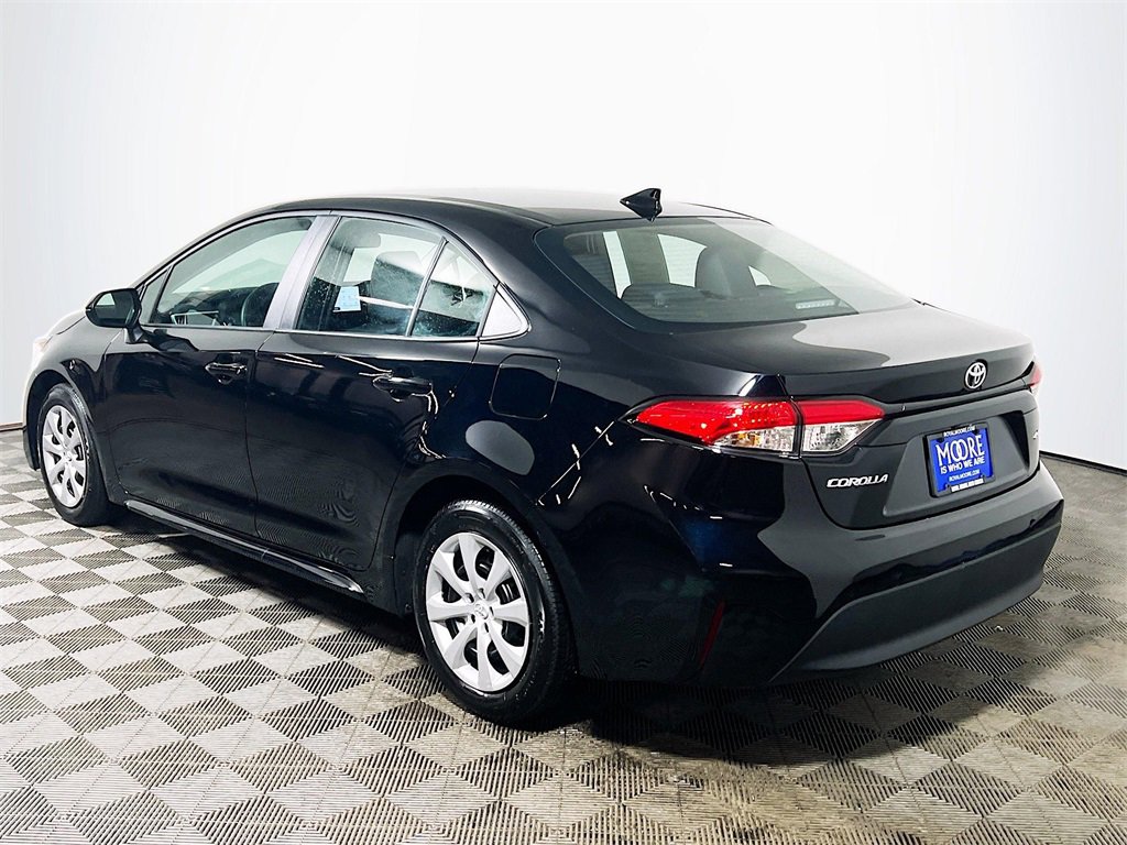 Used 2025 Toyota Corolla LE image 6