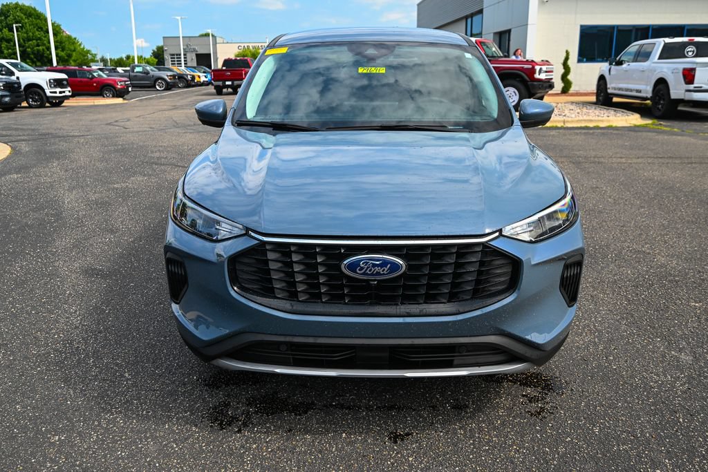 Used 2023 Ford Escape Active w/ Tech Pack #2 AWD/4WD image 10