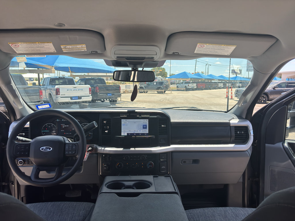 Used 2023 Ford F350 XLT AWD/4WD image 23