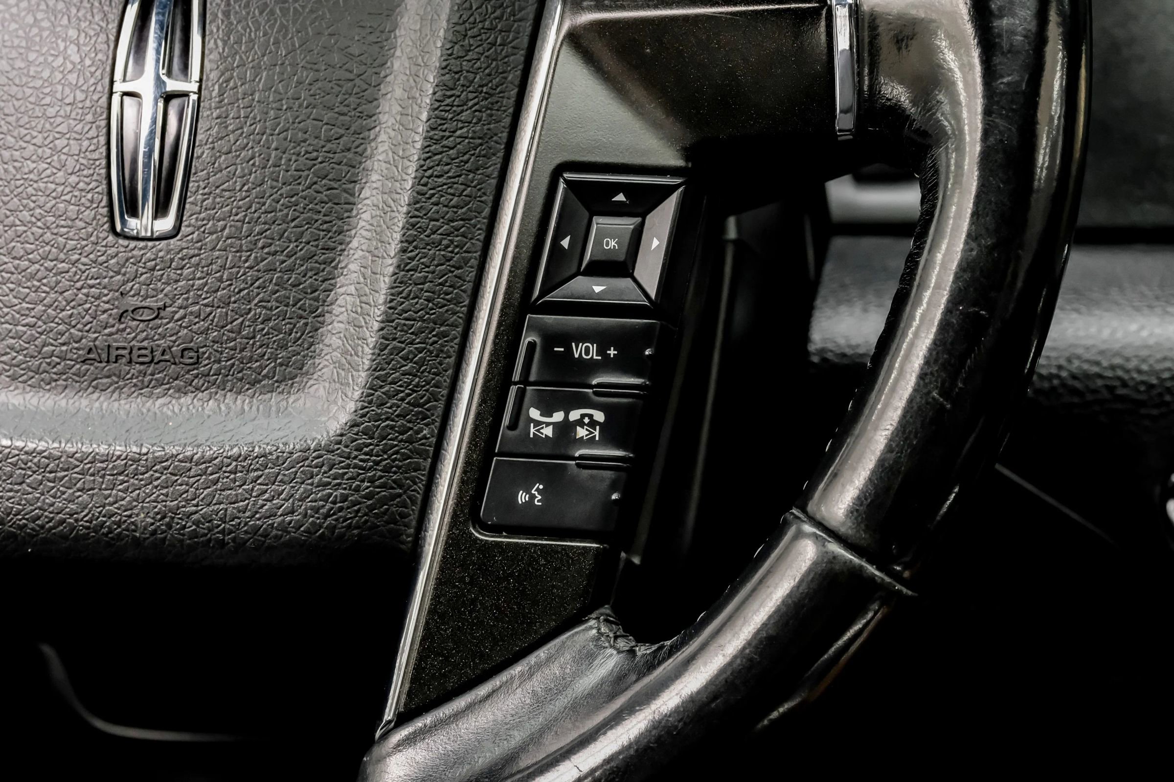 Used 2015 Lincoln Navigator 2WD image 21