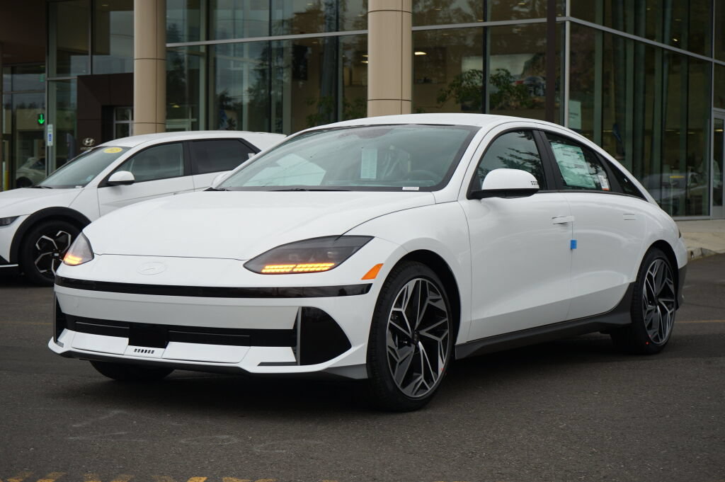 New 2025 Hyundai Ioniq 6 SEL