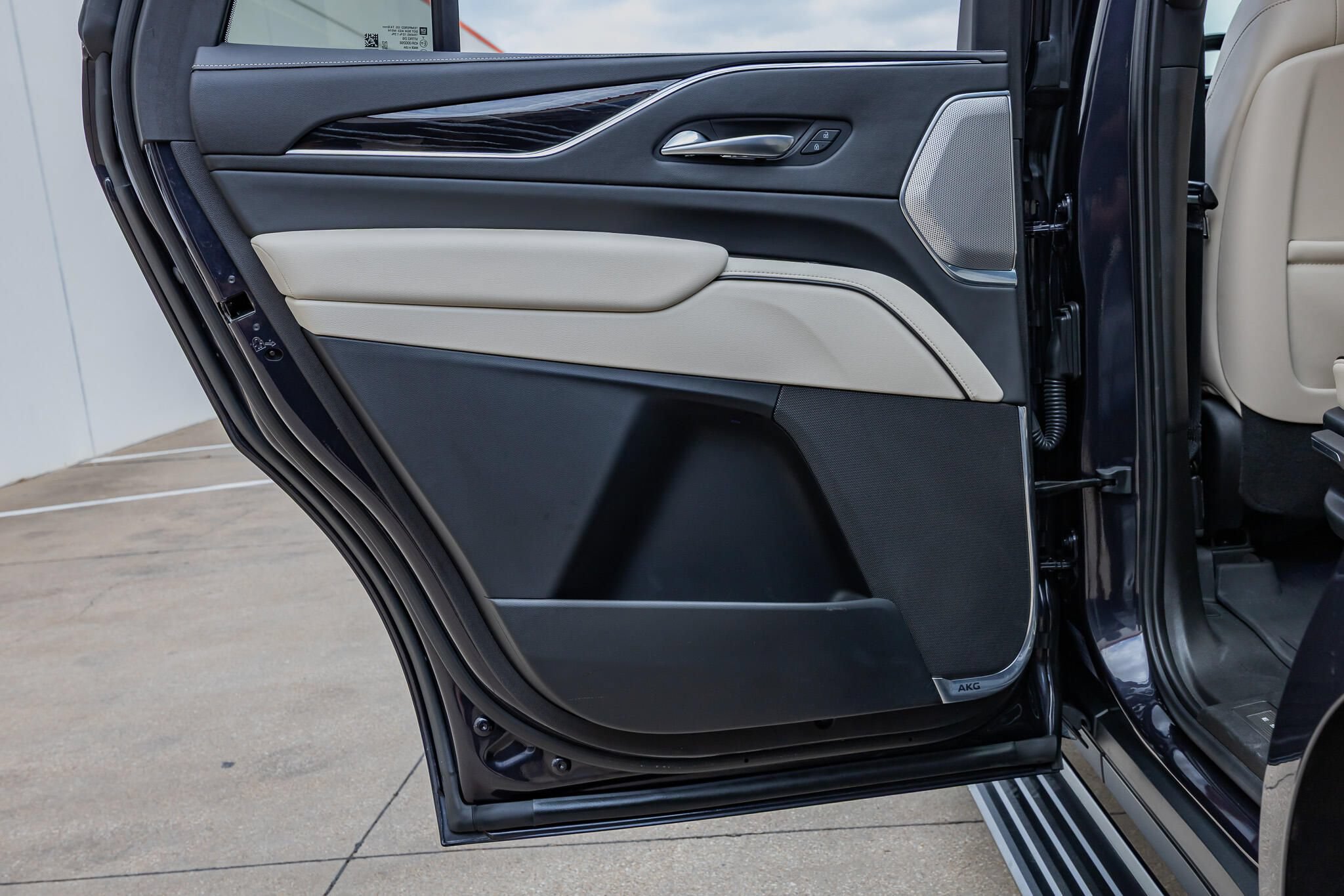Used 2022 Cadillac Escalade Sport w/ Touring Package AWD/4WD image 36