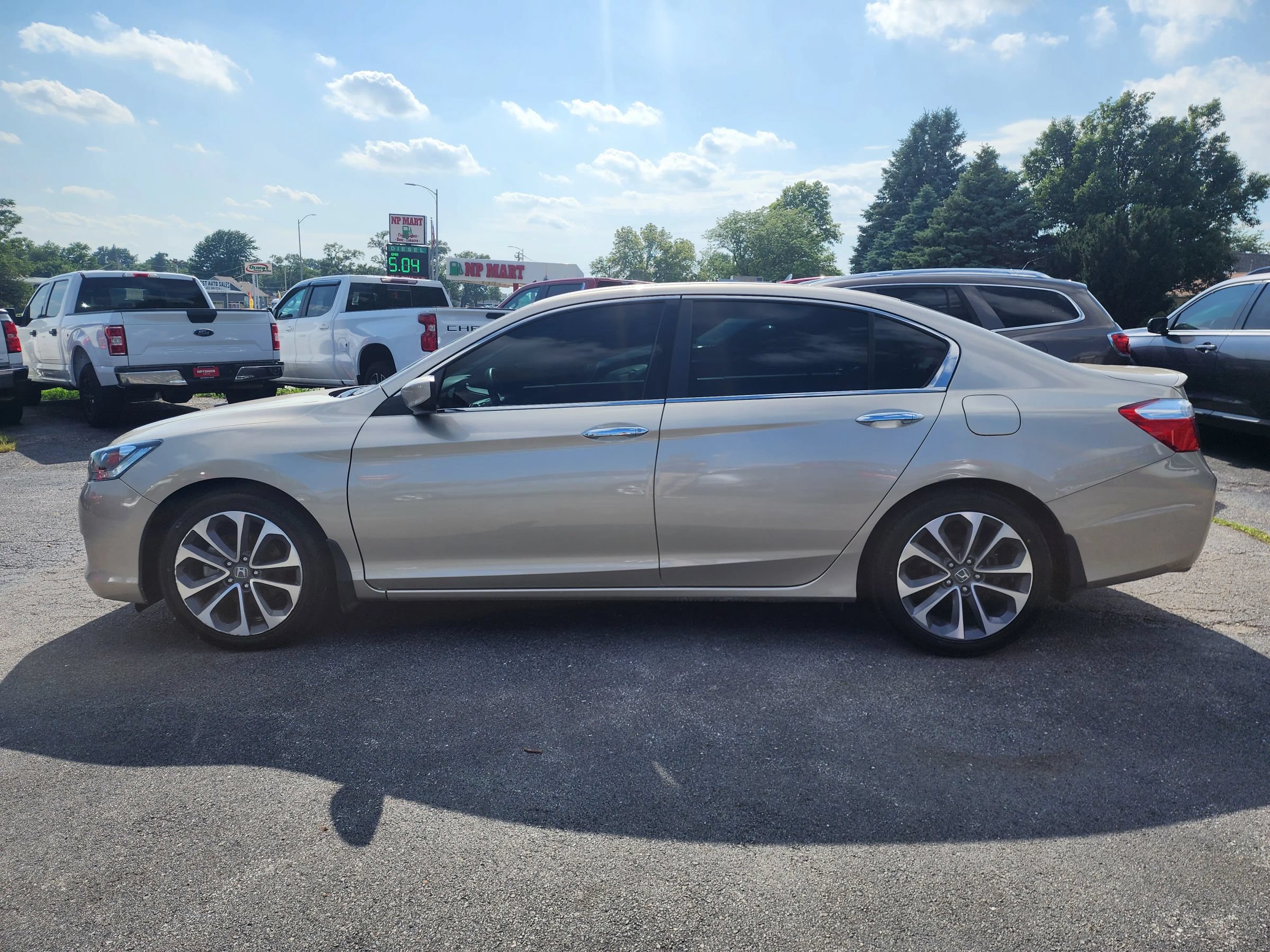 Used 2015 Honda Accord Sport image 4