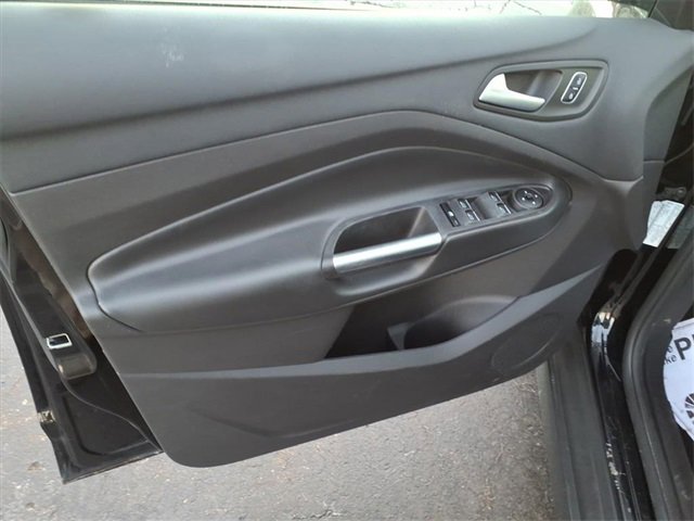 Used 2017 Ford C-MAX Energi SE w/ Equipment Group 402A image 12