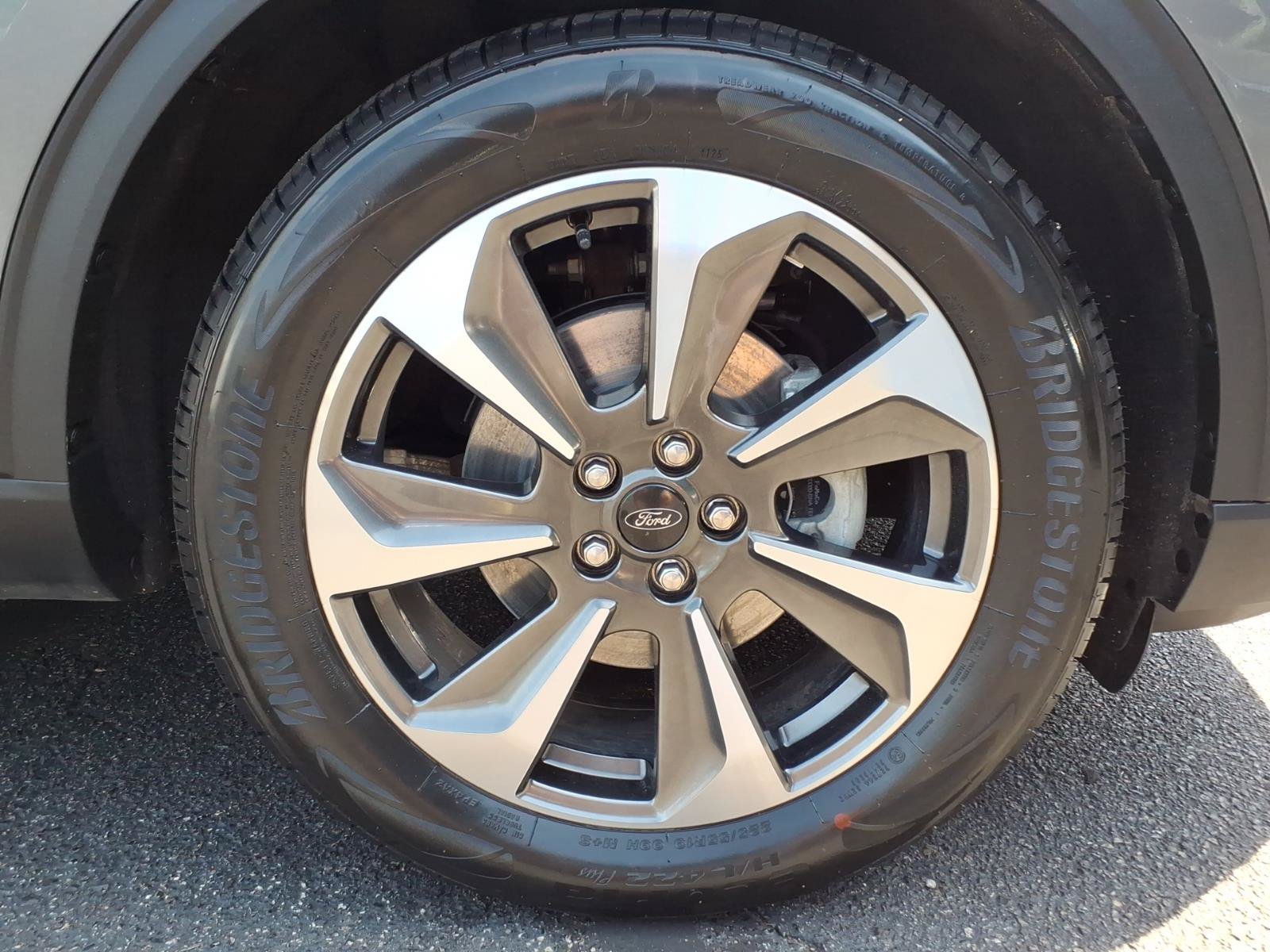 Certified 2023 Ford Escape Platinum AWD/4WD image 10