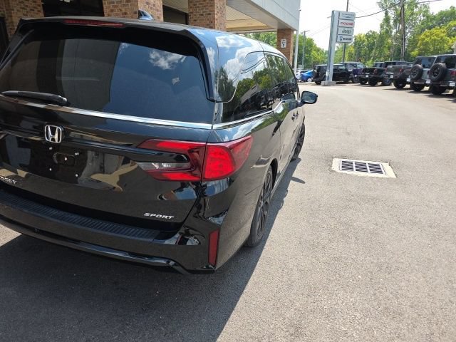 Used 2025 Honda Odyssey Sport-L image 8