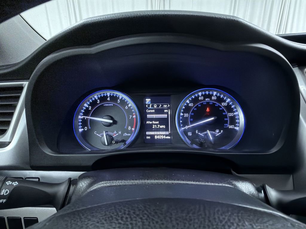 Used 2019 Toyota Highlander XLE image 12