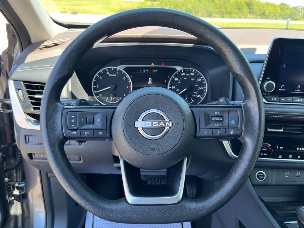 Used 2022 Nissan Rogue SV FWD image 15