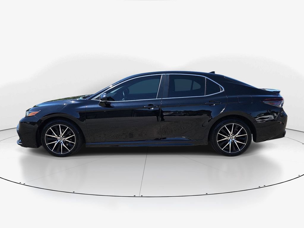 Used 2022 Toyota Camry SE FWD image 9