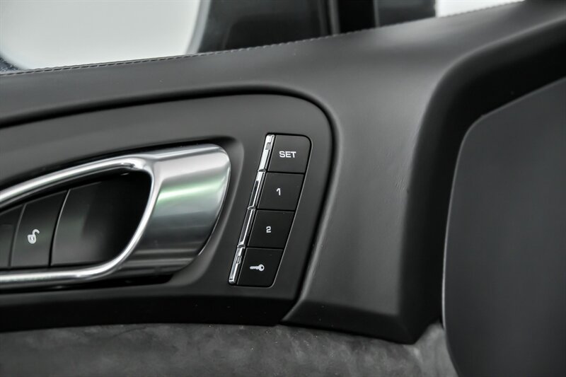 Used 2017 Porsche Cayenne GTS AWD/4WD image 15