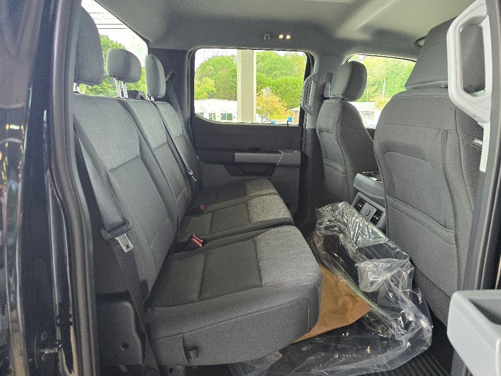 New 2026 Ford F550 4x4 Crew Cab Super Duty image 9