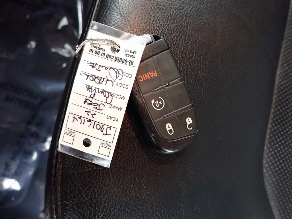 Used 2022 Jeep Compass Limited image 37