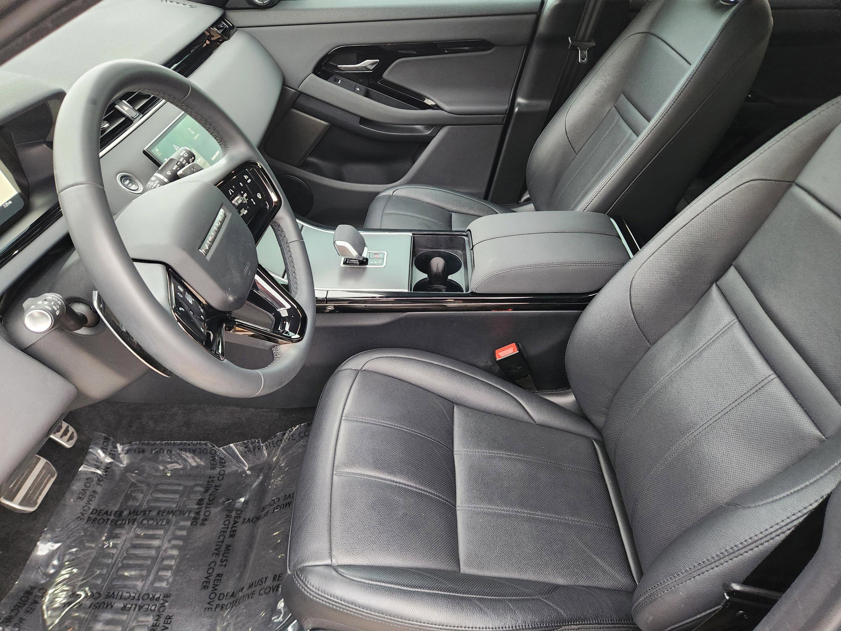 Certified 2025 Land Rover Range Rover Evoque Dynamic SE AWD/4WD image 8