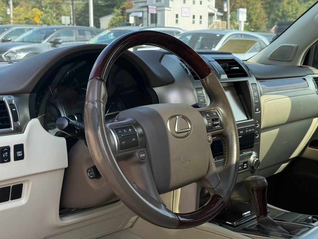 Used 2018 Lexus GX 460 Premium w/ Premium Package AWD/4WD image 26