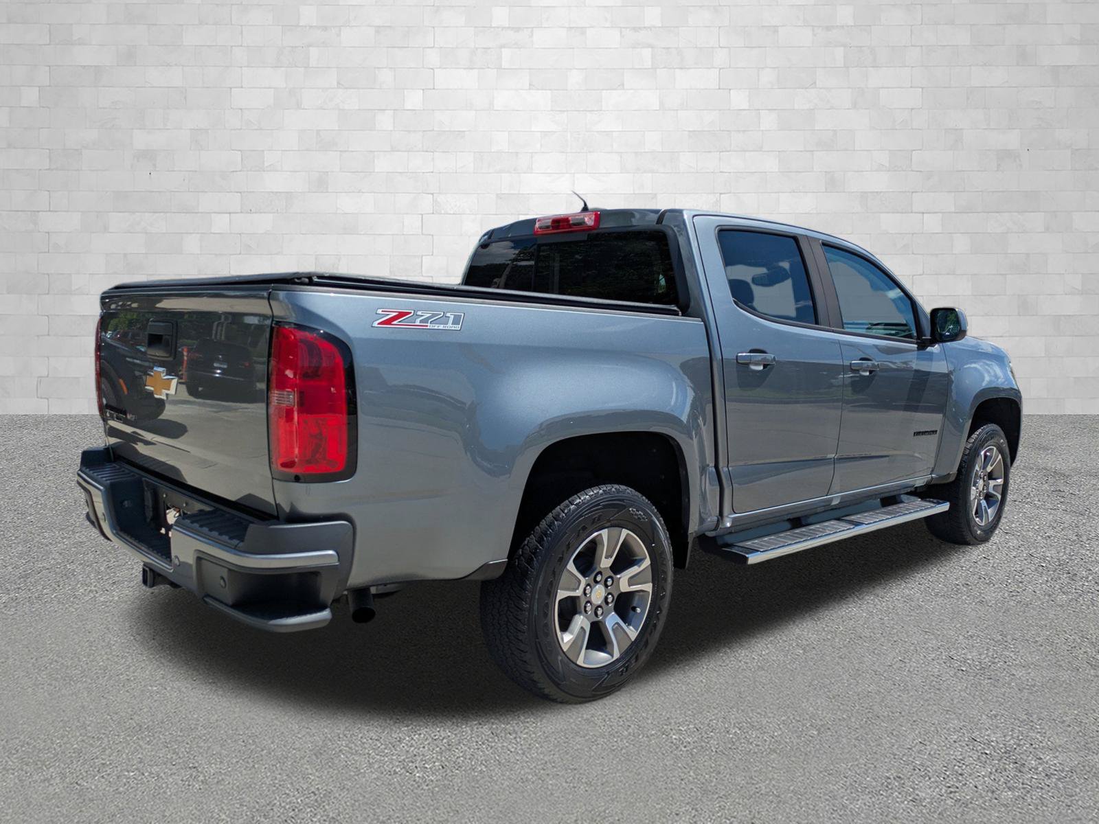 Used 2019 Chevrolet Colorado Z71 AWD/4WD image 2