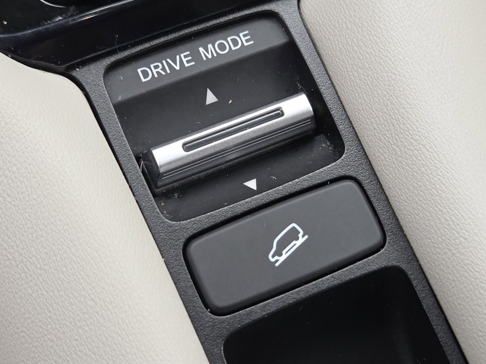 Certified 2023 Honda HR-V LX image 7