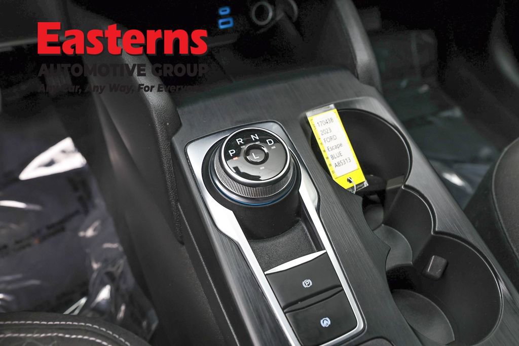 Used 2023 Ford Escape Active w/ Tech Pack #1 AWD/4WD image 13