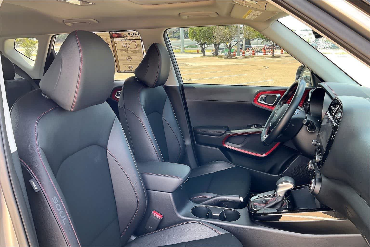 Certified 2024 Kia Soul GT-Line FWD image 12