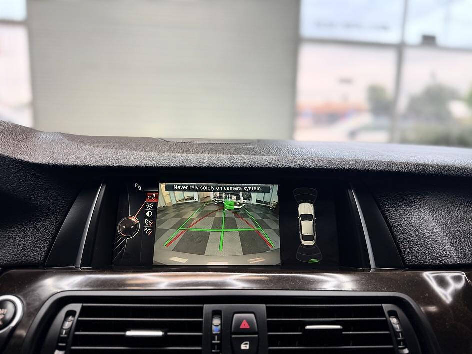 Used 2016 BMW 528i Sedan RWD image 12