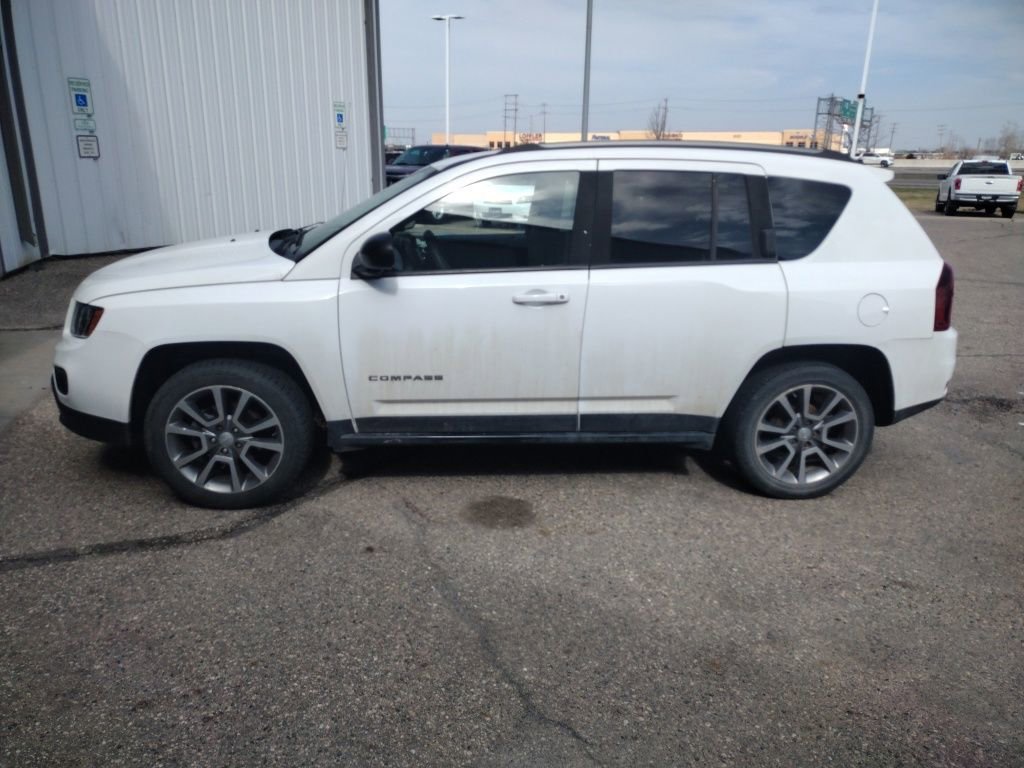 Used 2016 Jeep Compass Sport w/ Power Value Group FWD image 9