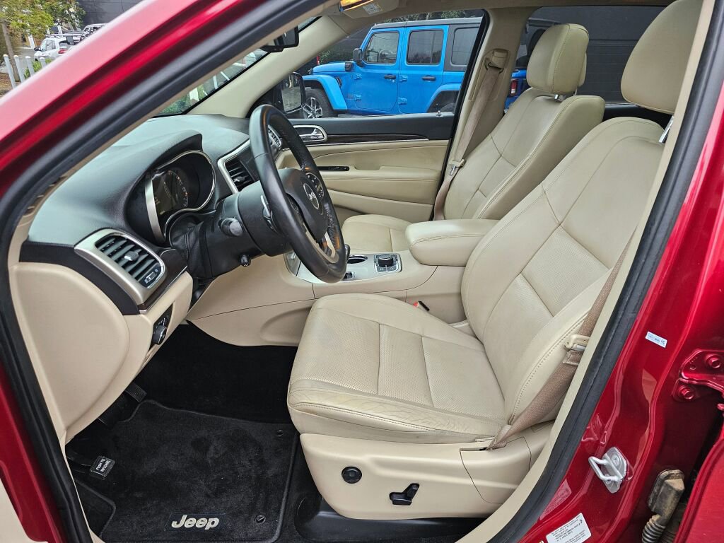 Used 2014 Jeep Grand Cherokee Limited w/ Luxury Group II image 19