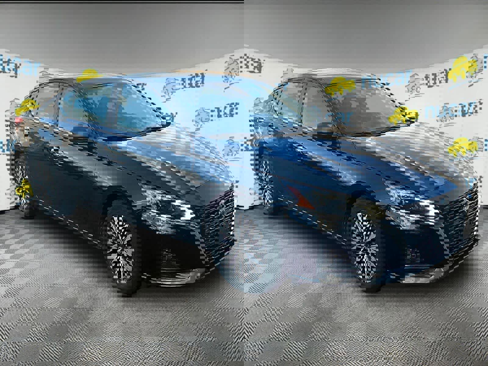 Used 2024 Nissan Altima 2.5 SV image 1